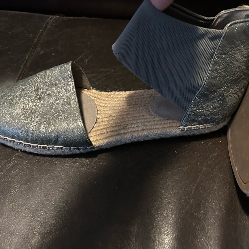 Eileen Fisher women’s  Gray Espadrille Shoes